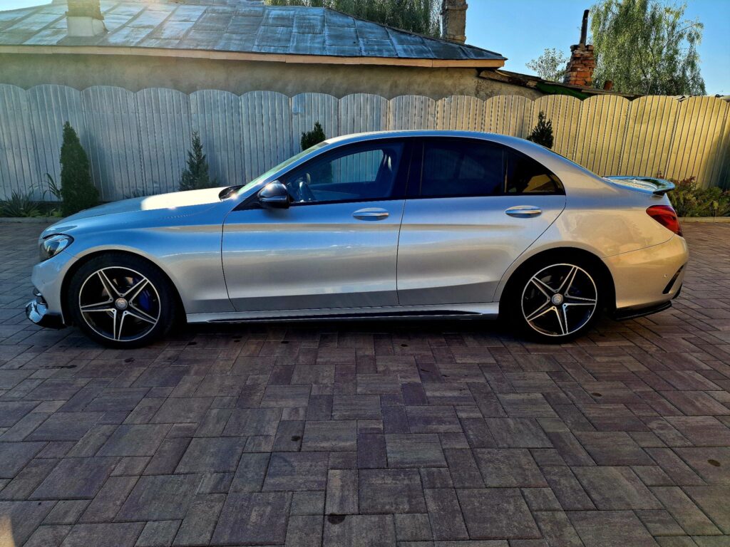 Mercedes-Benz C Class 9G-TRONIC AMG Line