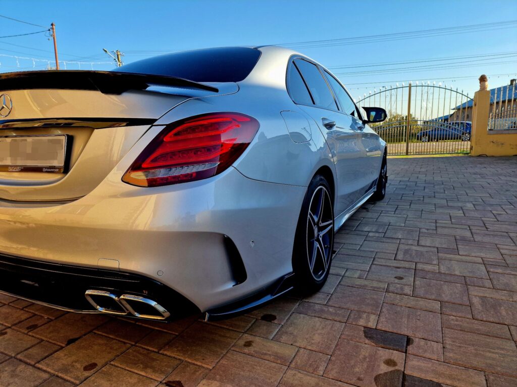 Mercedes-Benz C Class 9G-TRONIC AMG Line