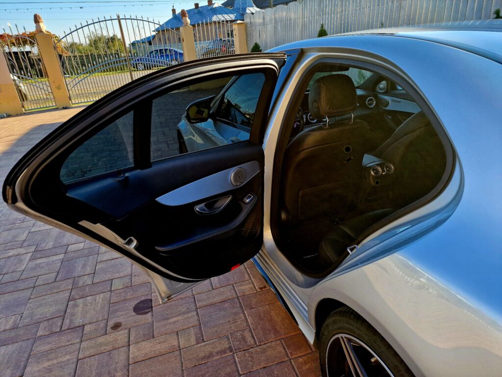 Mercedes-Benz C Class 9G-TRONIC AMG Line