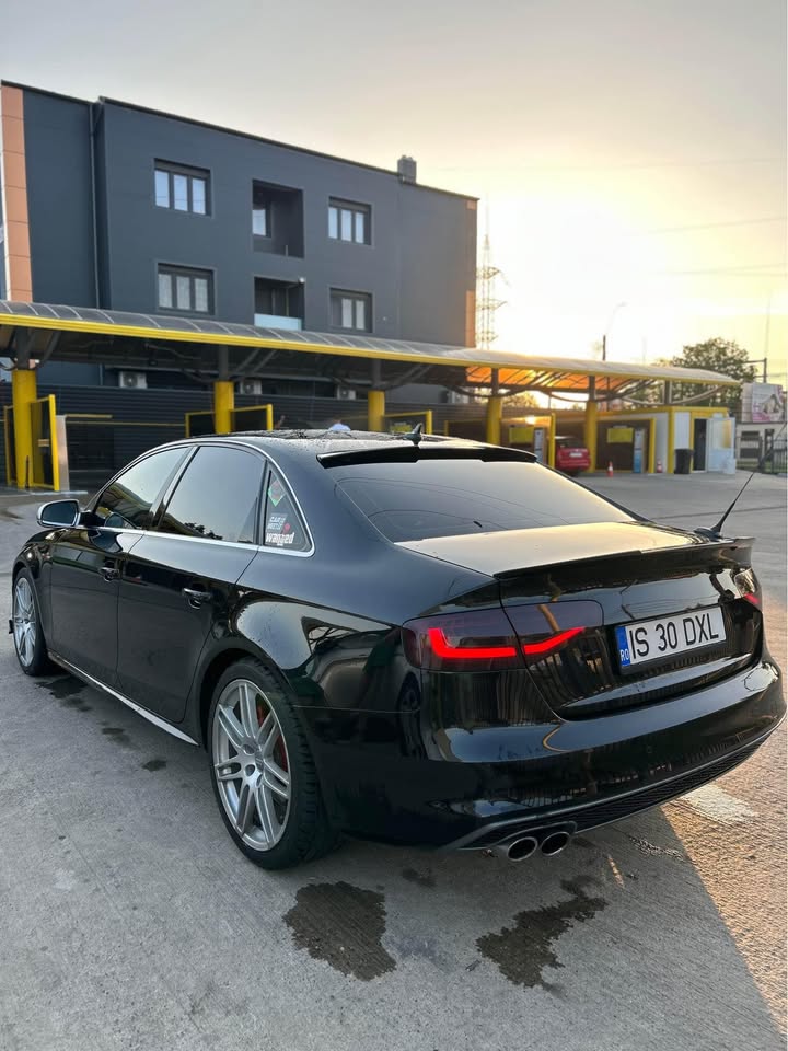Audi A4 B8.5 2013 FL