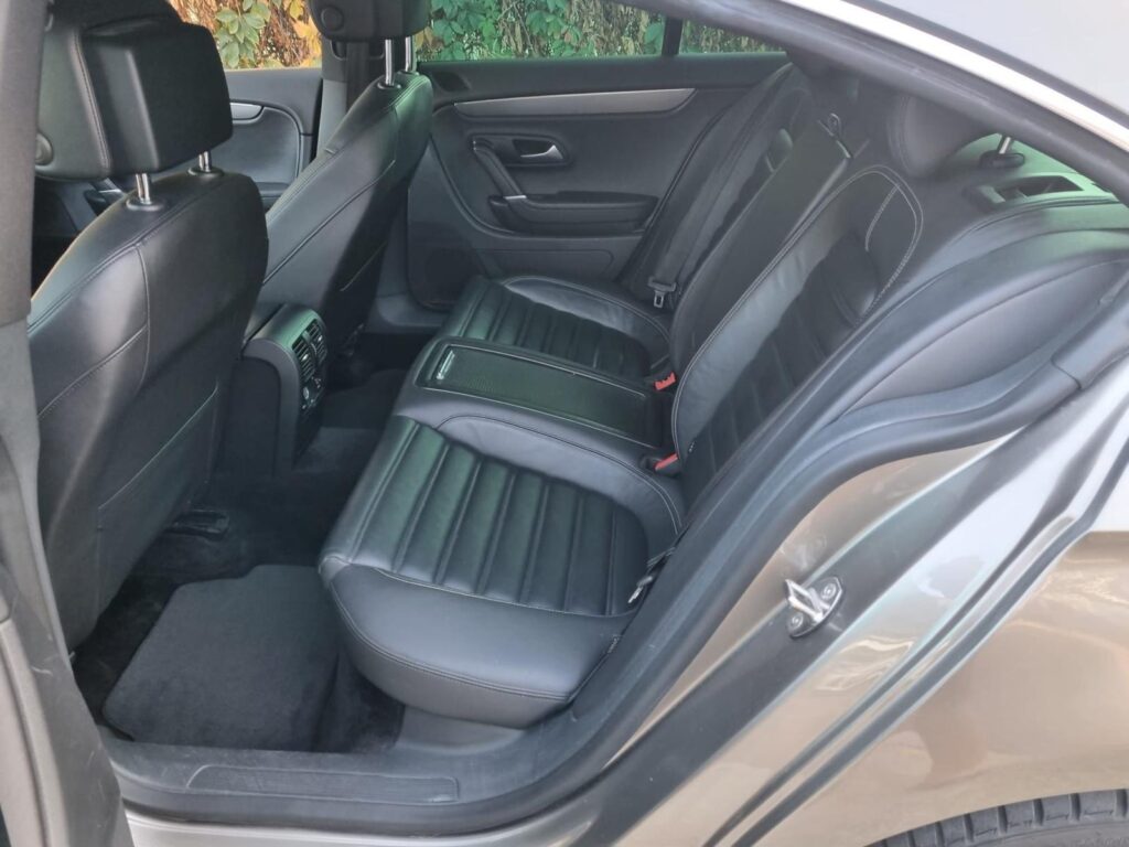 Vând Passat Cc an 2015 177 Cp 4Moution (4X4)