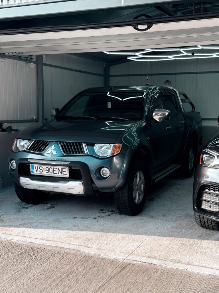 Mitsubishi l200