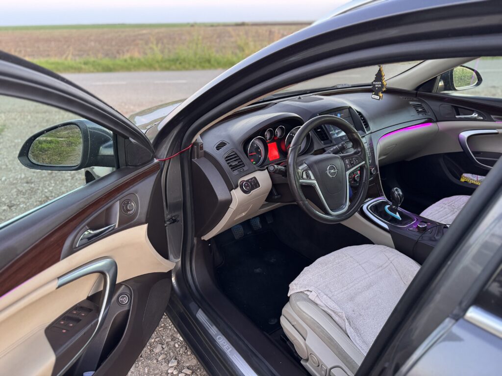 Opel Insignia 2011 2.0