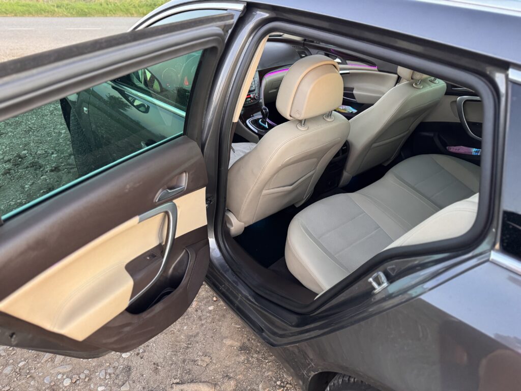 Opel Insignia 2011 2.0