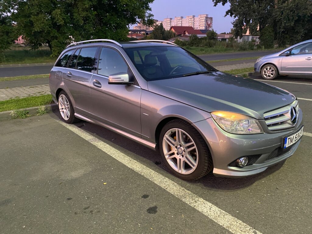 Vând sau schimb Mercedes C220 an2008