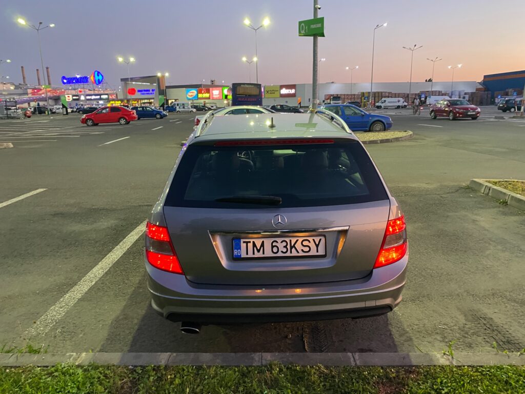 Vând sau schimb Mercedes C220 an2008