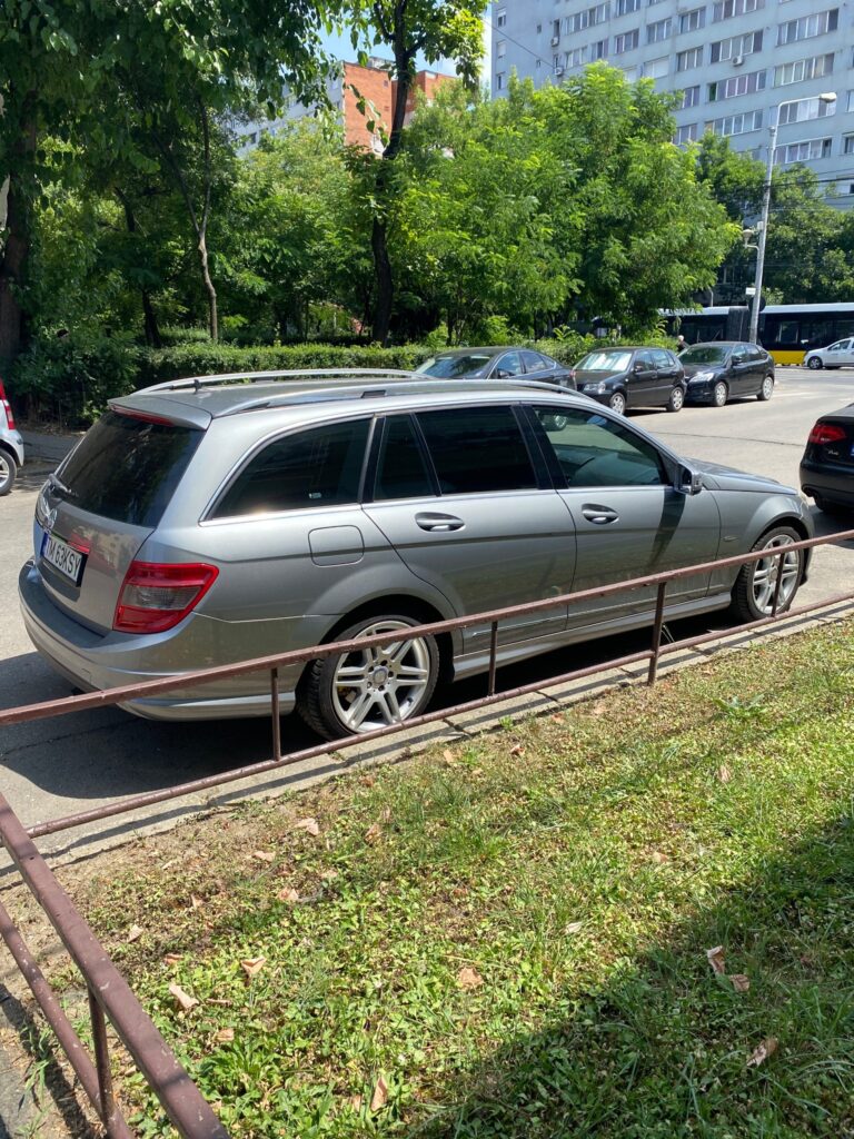 Vând sau schimb Mercedes C220 an2008