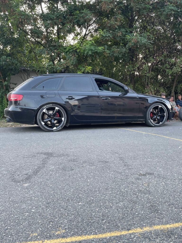 Vând Audi A4 B8