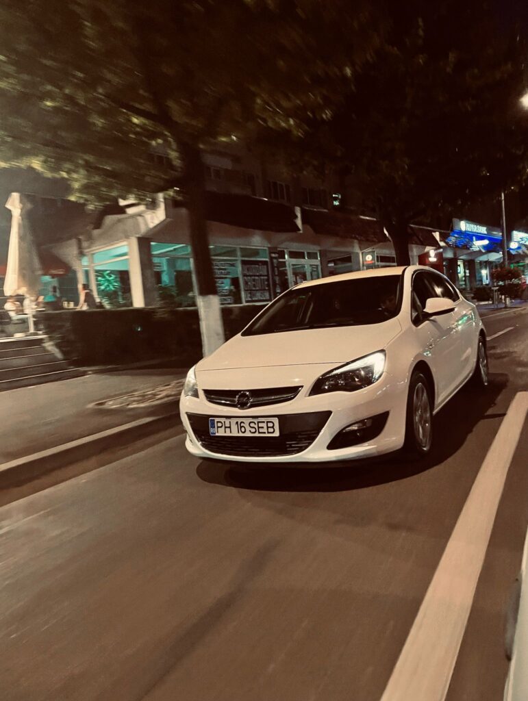 Opel Astra J