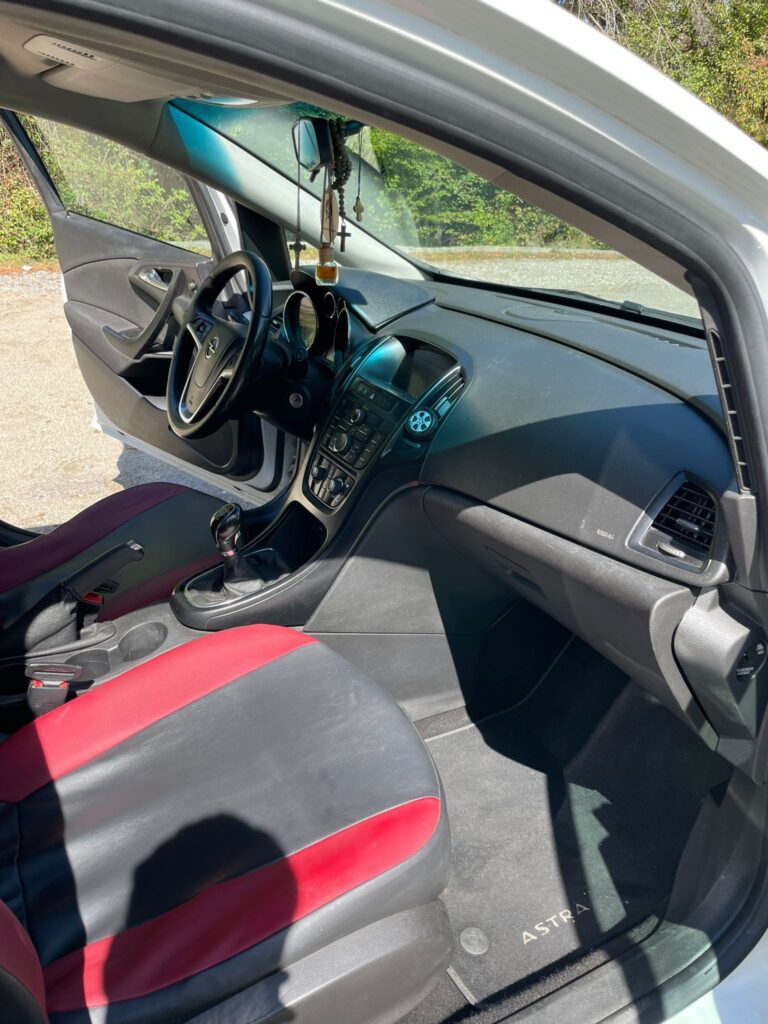 Opel Astra J