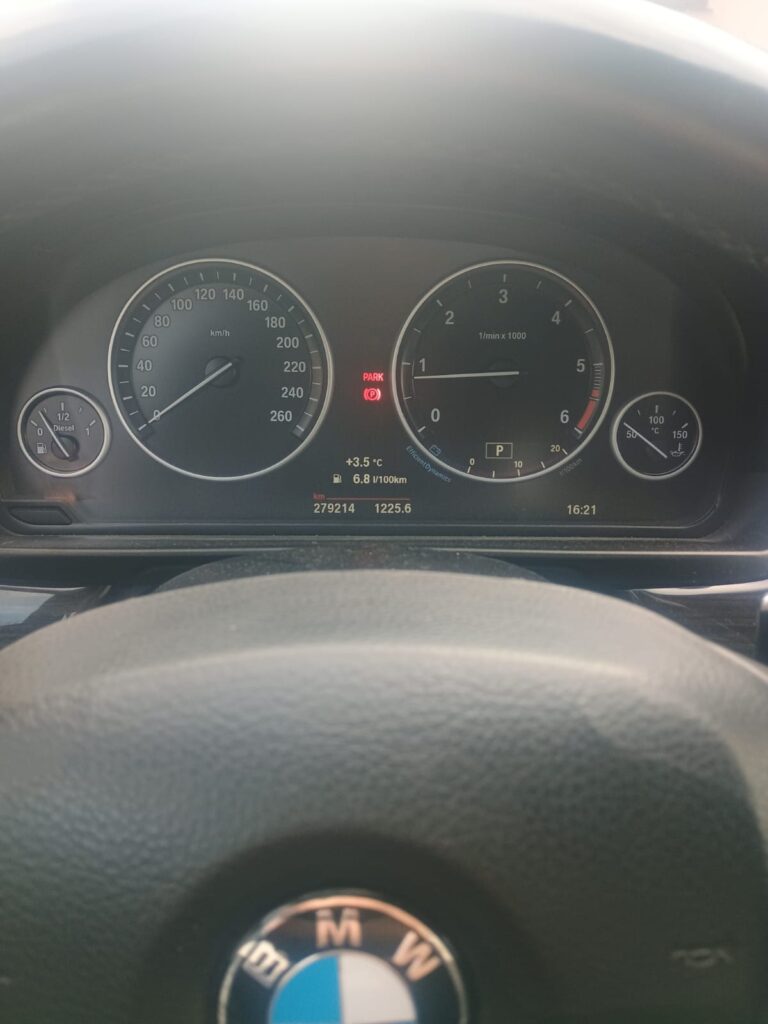 Vand BMW f11 Luxury 520d 190cp 2015 euro6