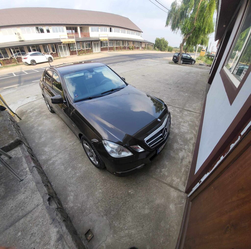 Vând Mercedes Clasa E