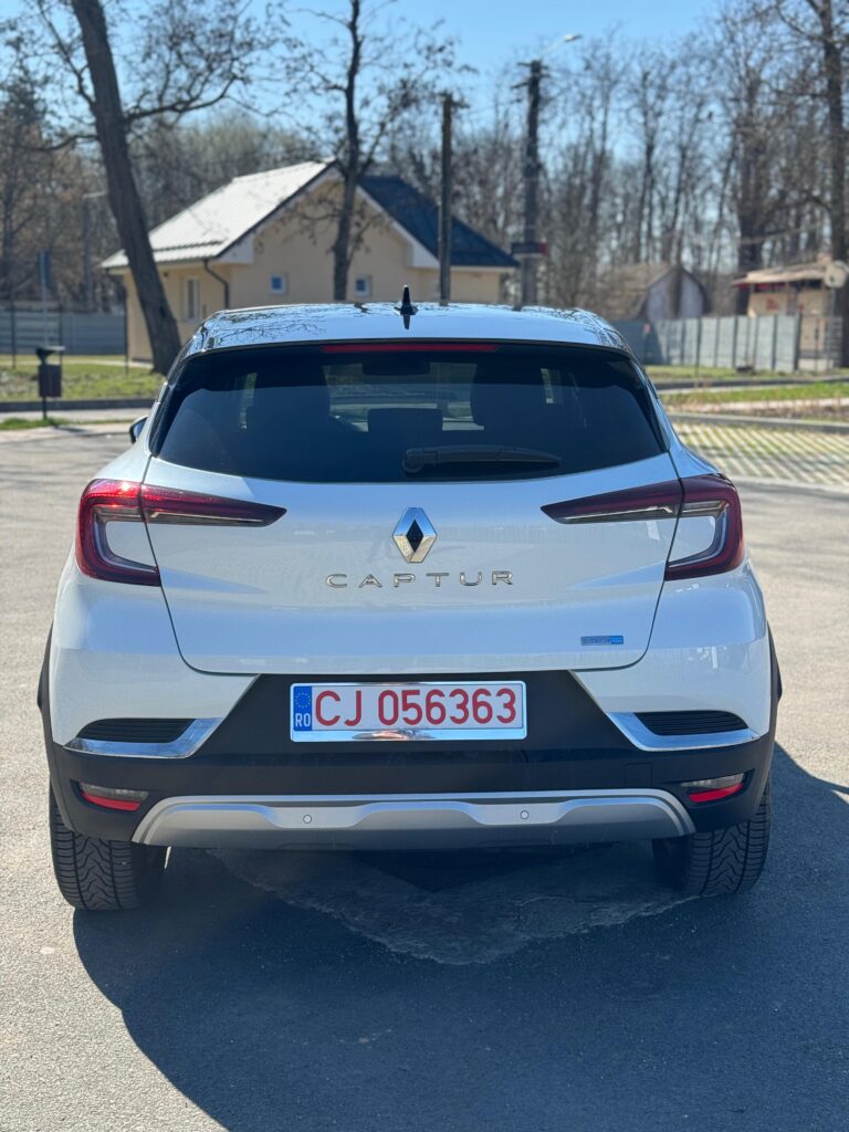De vanzare Renault Captur 1.6 E-Tech Hybrid  2021.,