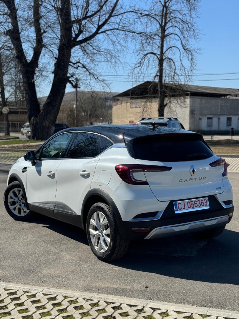 De vanzare Renault Captur 1.6 E-Tech Hybrid  2021.,
