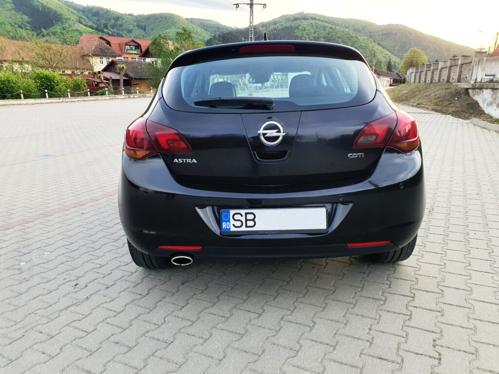 Opel Astra J diesel 160 cai
