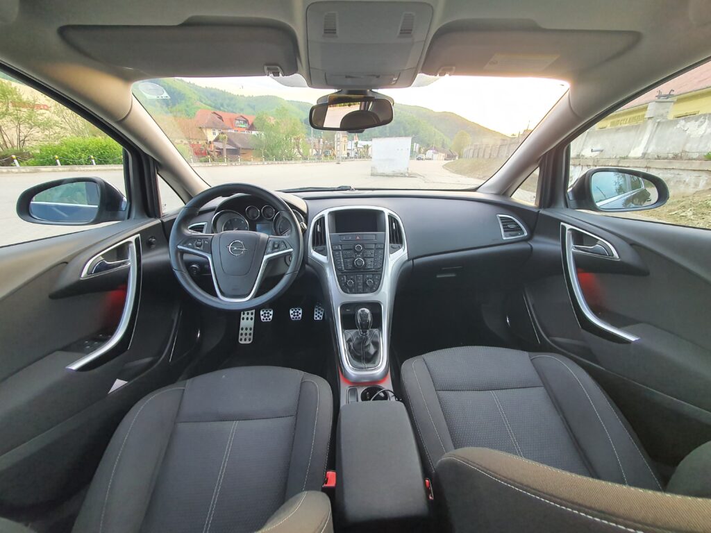 Opel Astra J diesel 160 cai