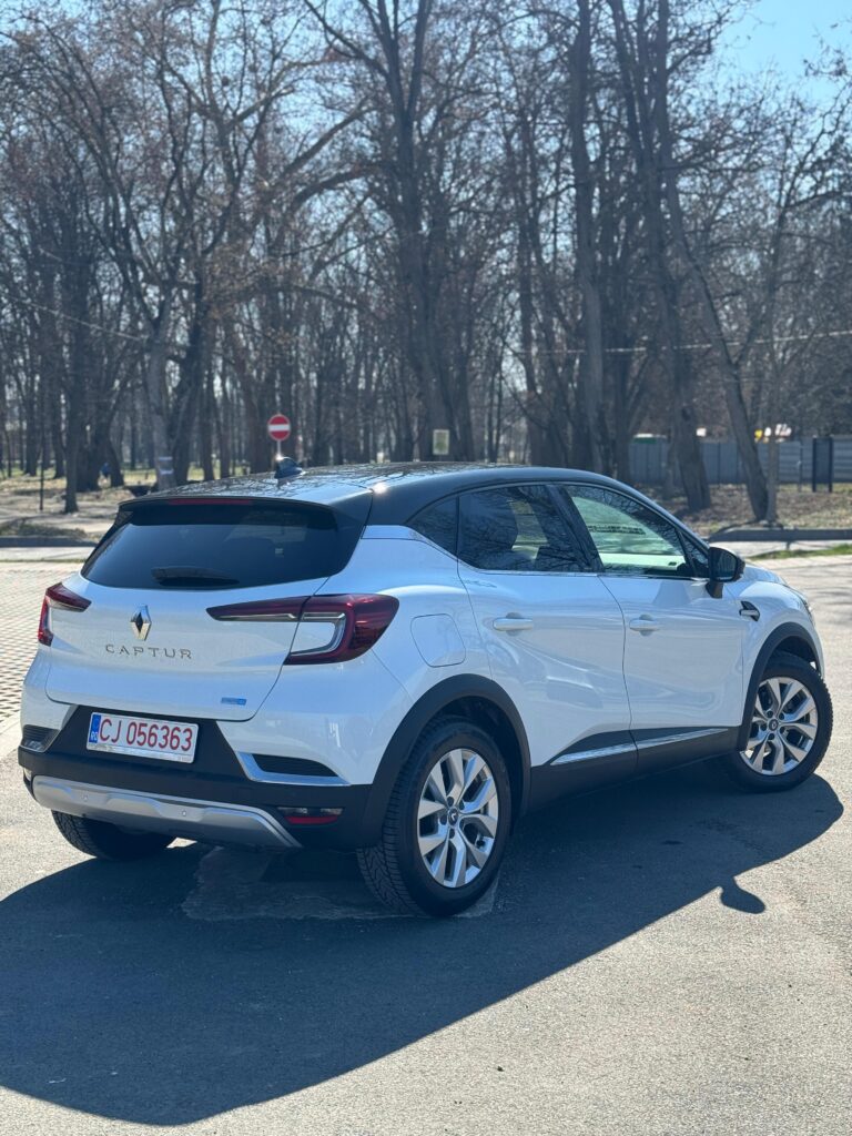 De vanzare Renault Captur 1.6 E-Tech Hybrid  2021.,