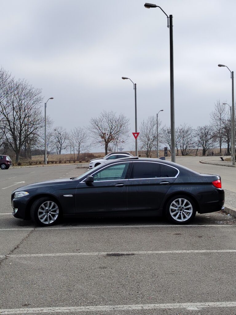 BMW 530d trapa/navi mare/ soft closet/ suspensie adaptivă/ piele