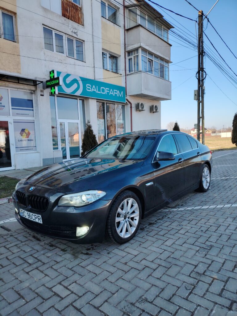 BMW 530d trapa/navi mare/ soft closet/ suspensie adaptivă/ piele