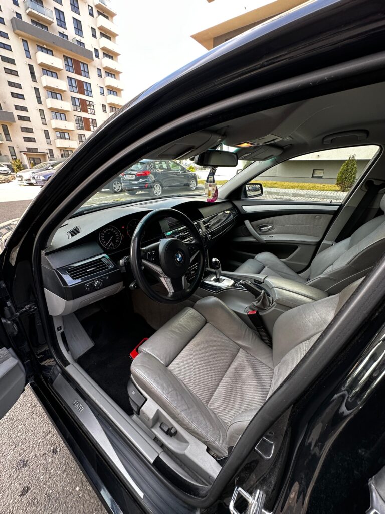 BMW Seria 5 E60 520d Facelift