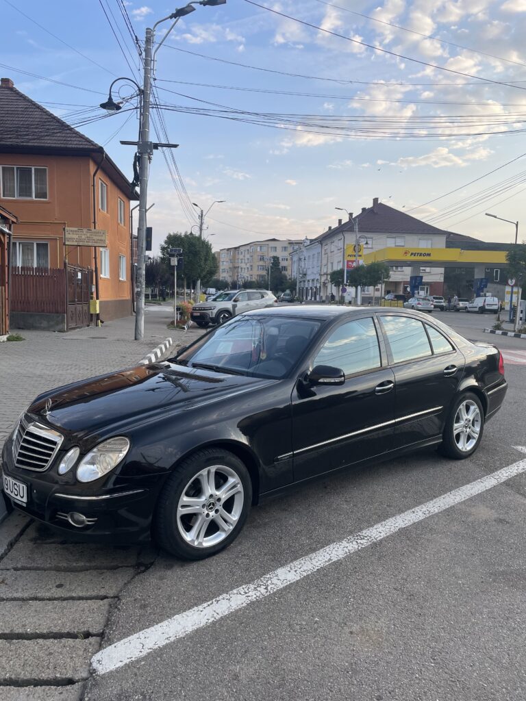 Vând sau schimb Mercedes benz w211! Schimb cu BMW e 60!