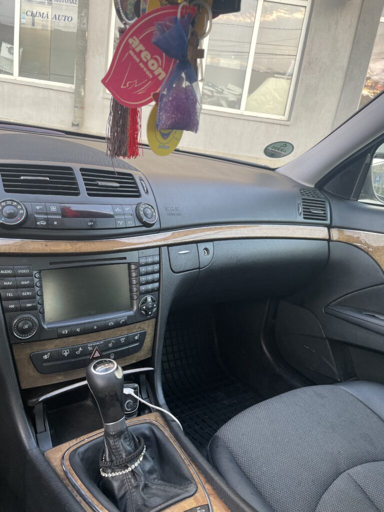 Vând sau schimb Mercedes benz w211! Schimb cu BMW e 60!