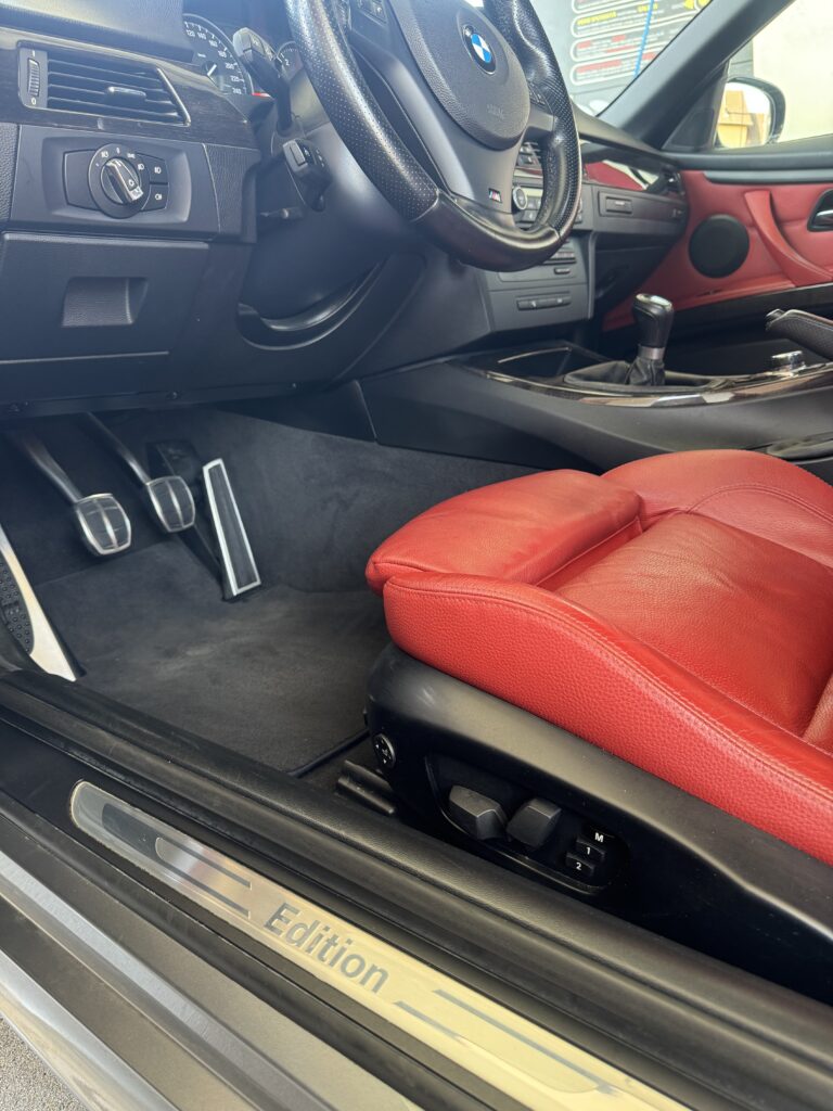 Vând BMW E93 320d LCI Edition M Packet