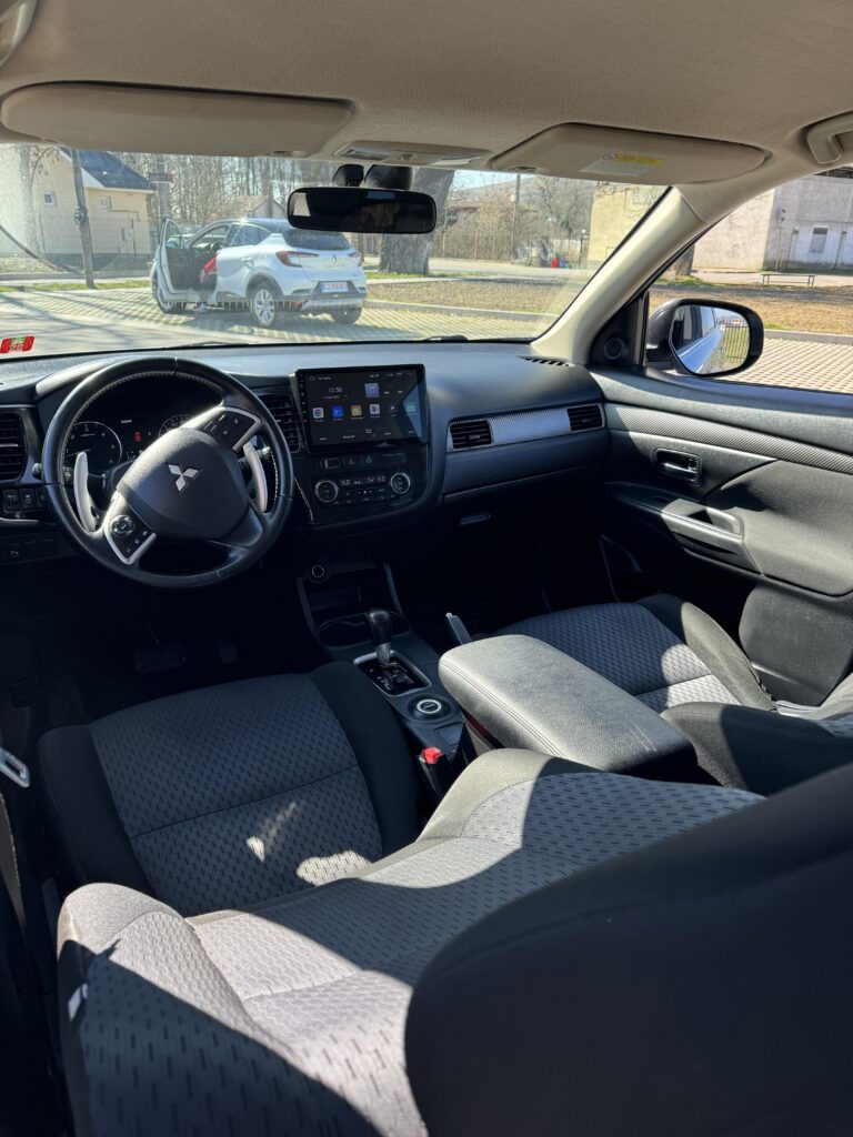 Mitsubishi Outlander 4x4 SUV