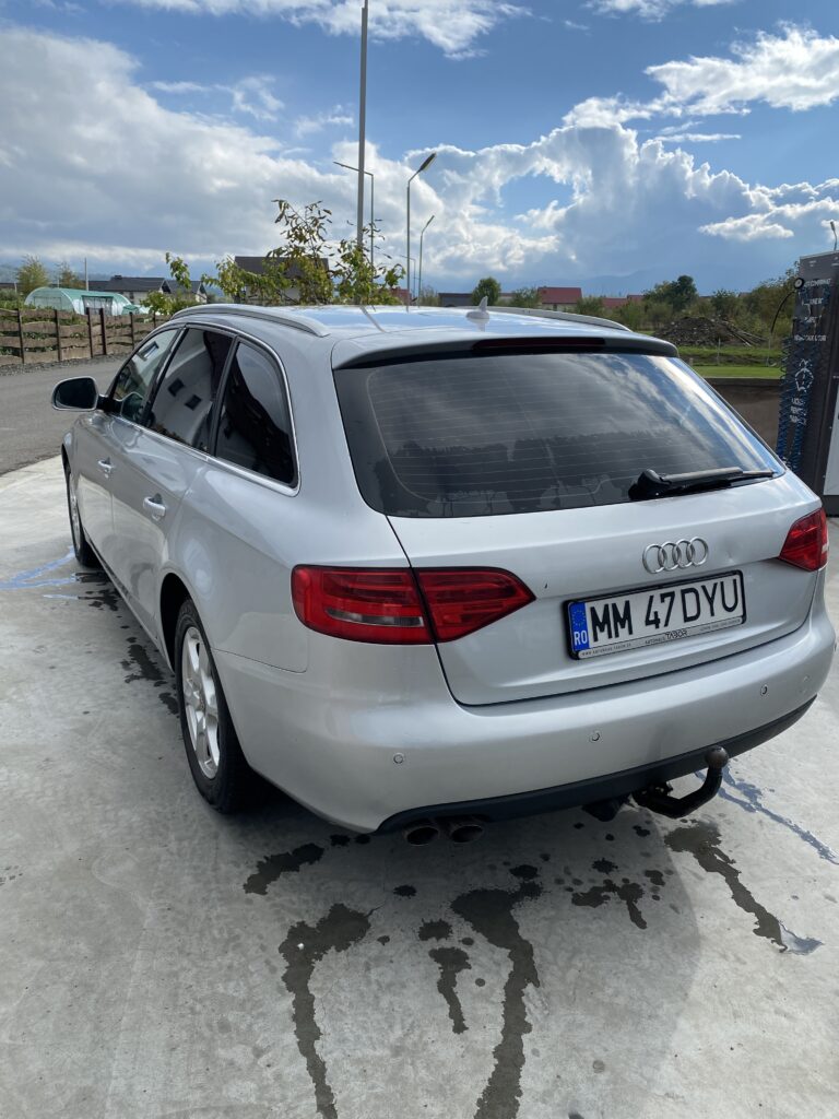 Vând Audi A4 B8