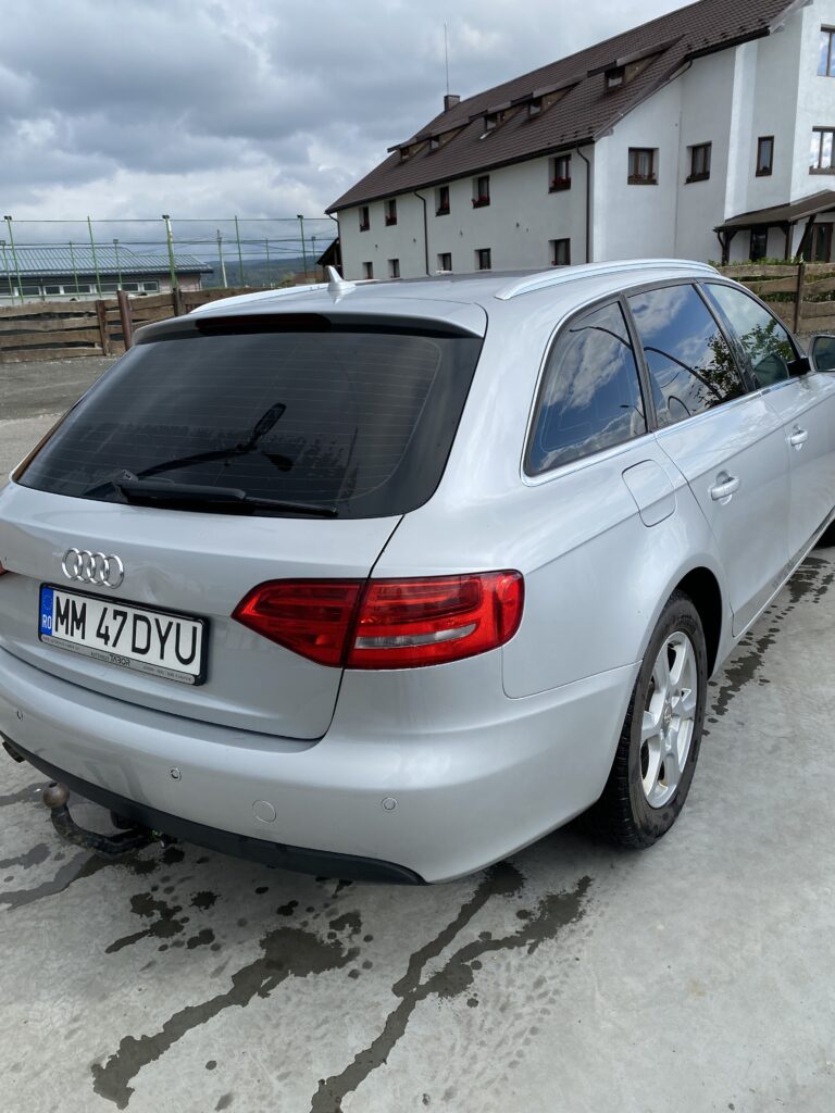 Vând Audi A4 B8
