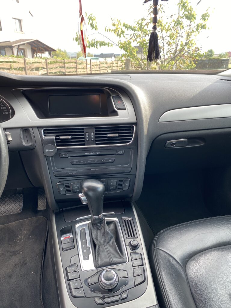 Vând Audi A4 B8