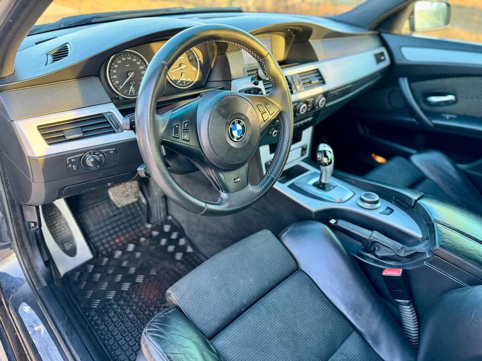 BMW e60 530xd lci m-packet de fabrica 2007