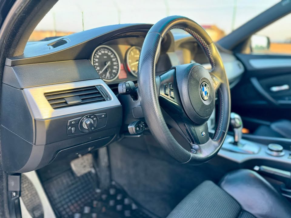 BMW e60 530xd lci m-packet de fabrica 2007