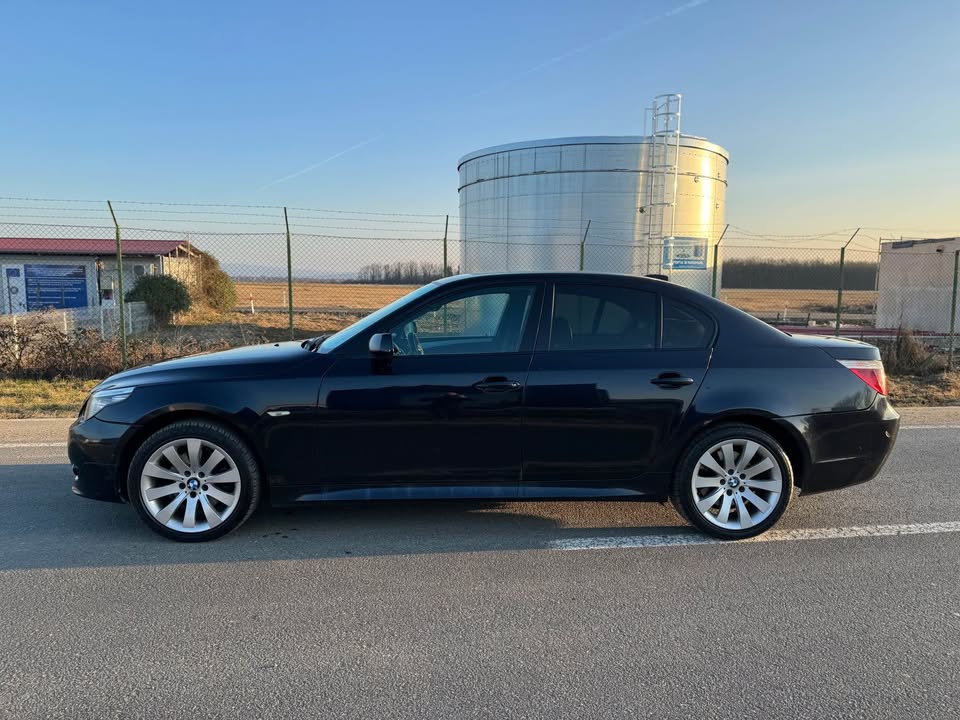 BMW e60 530xd lci m-packet de fabrica 2007