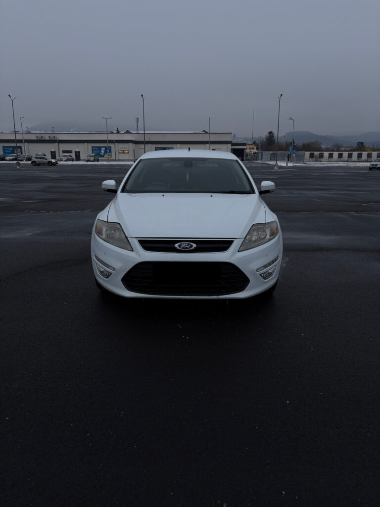 Vând Ford Mondeo