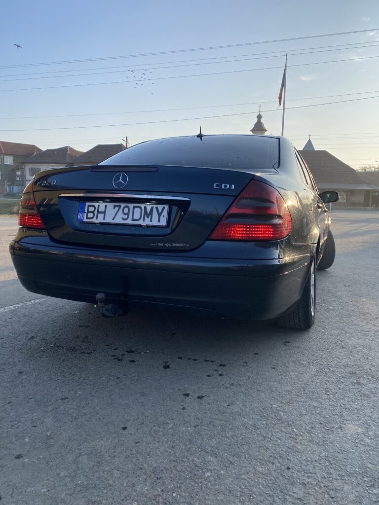 Vand Mercedes E-Class W211