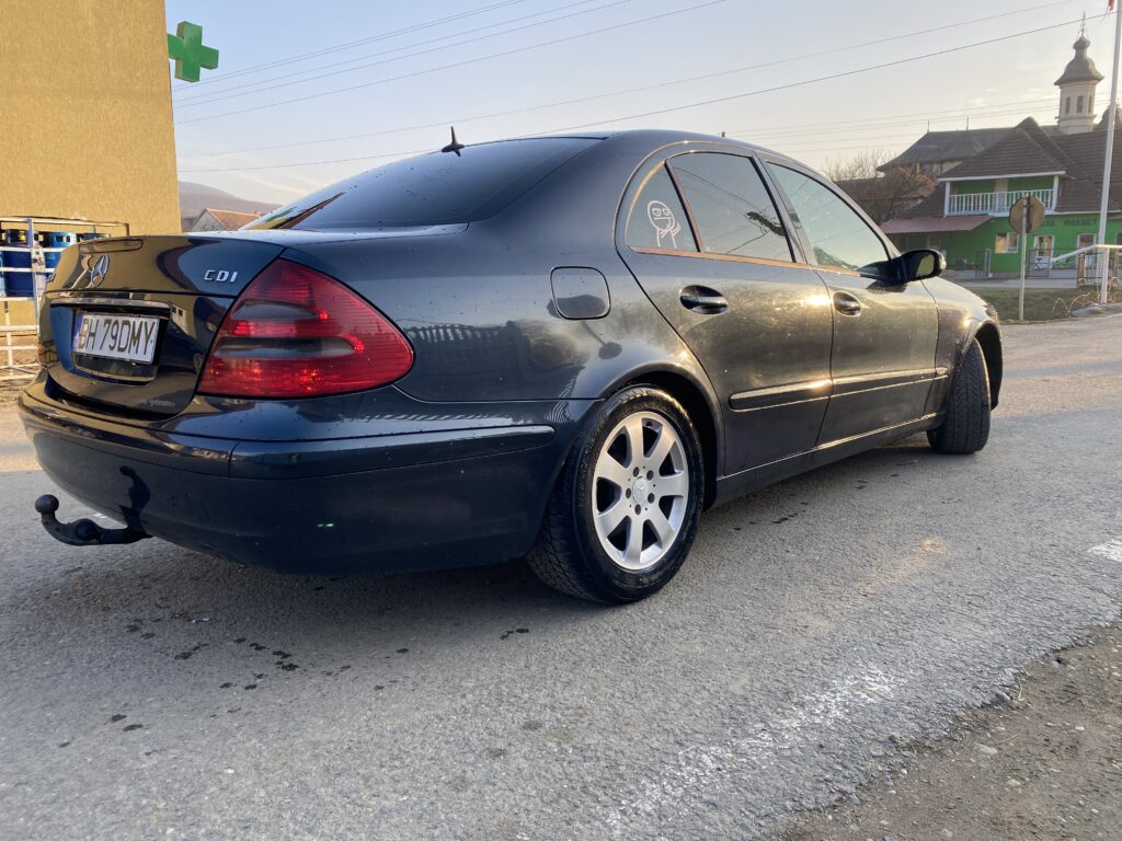 Vand Mercedes E-Class W211