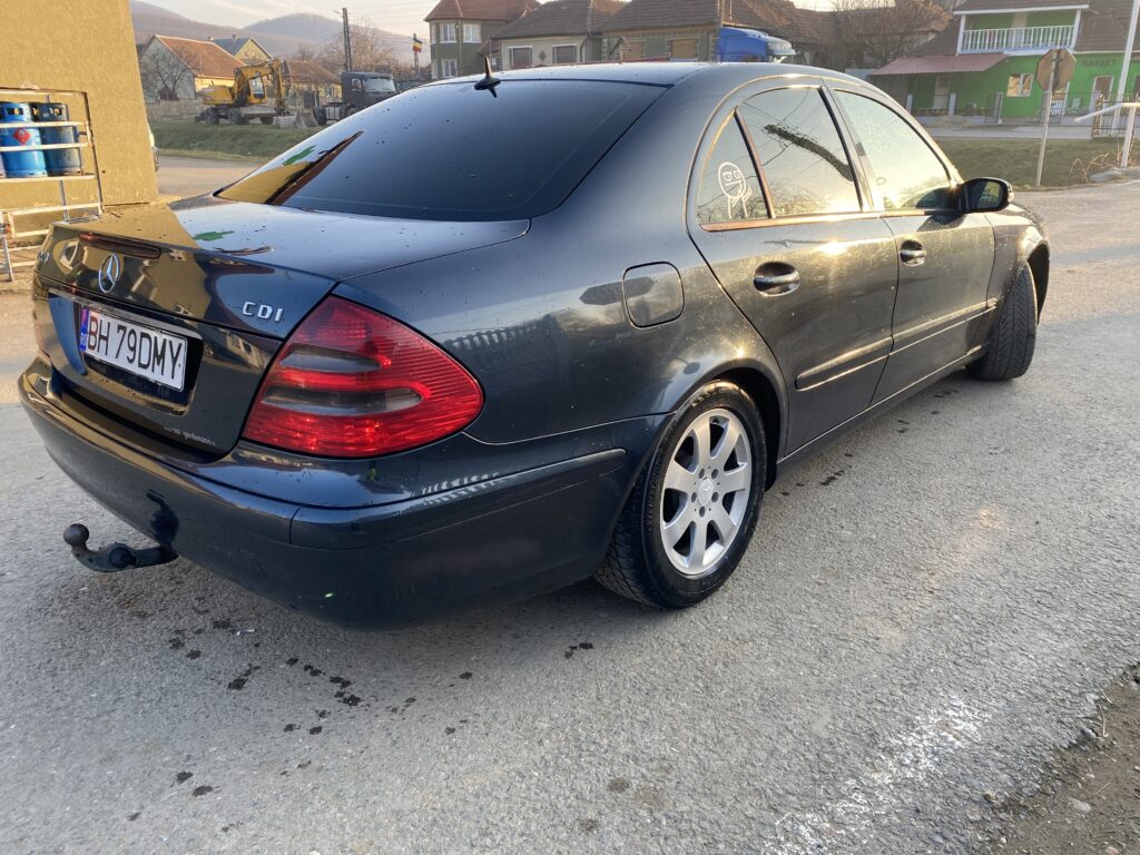 Vand Mercedes E-Class W211