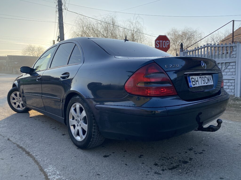 Vand Mercedes E-Class W211