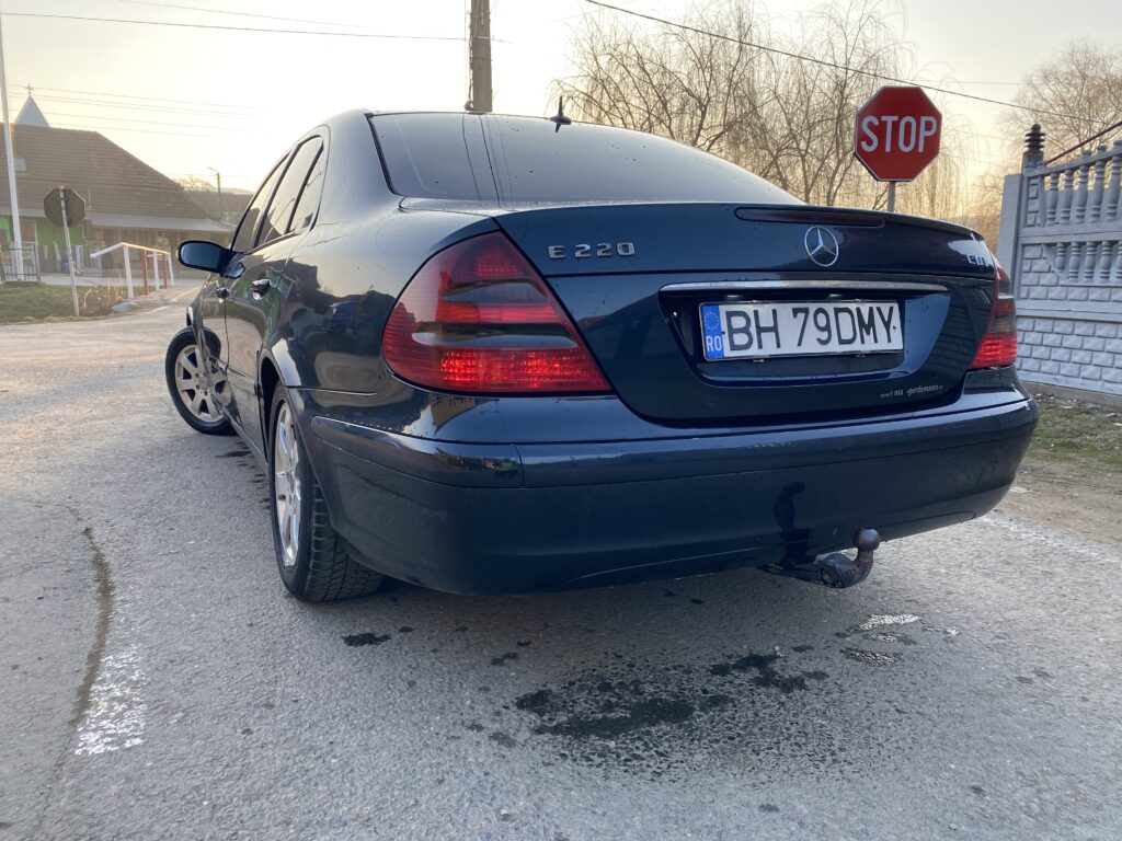Vand Mercedes E-Class W211