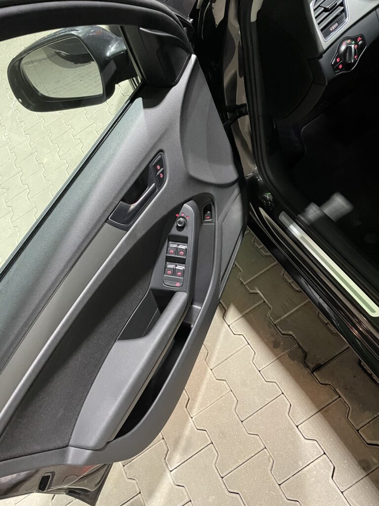 AUDI A4 B8 2.0 TDI, CAHA/170CP, DPF, BI-XENON, Suspensie SPORT
