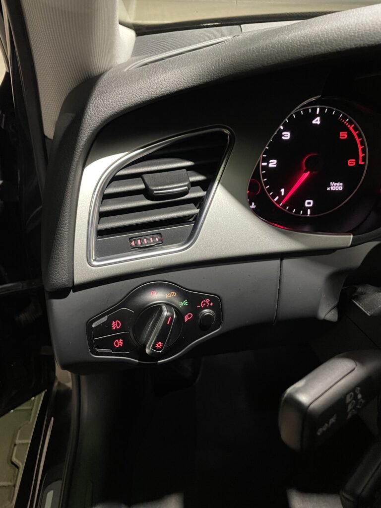 AUDI A4 B8 2.0 TDI, CAHA/170CP, DPF, BI-XENON, Suspensie SPORT