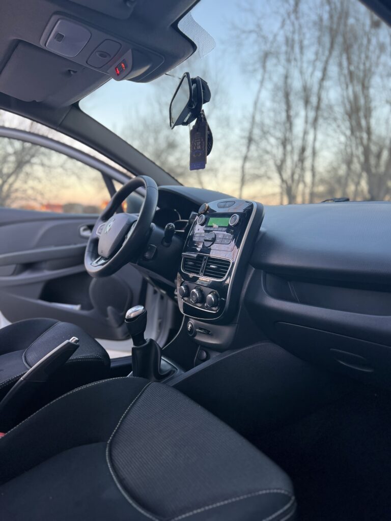 Se vinde Renault Clio 5, motor 1.5 dci, 90 CP, preț NEGOCIABIL