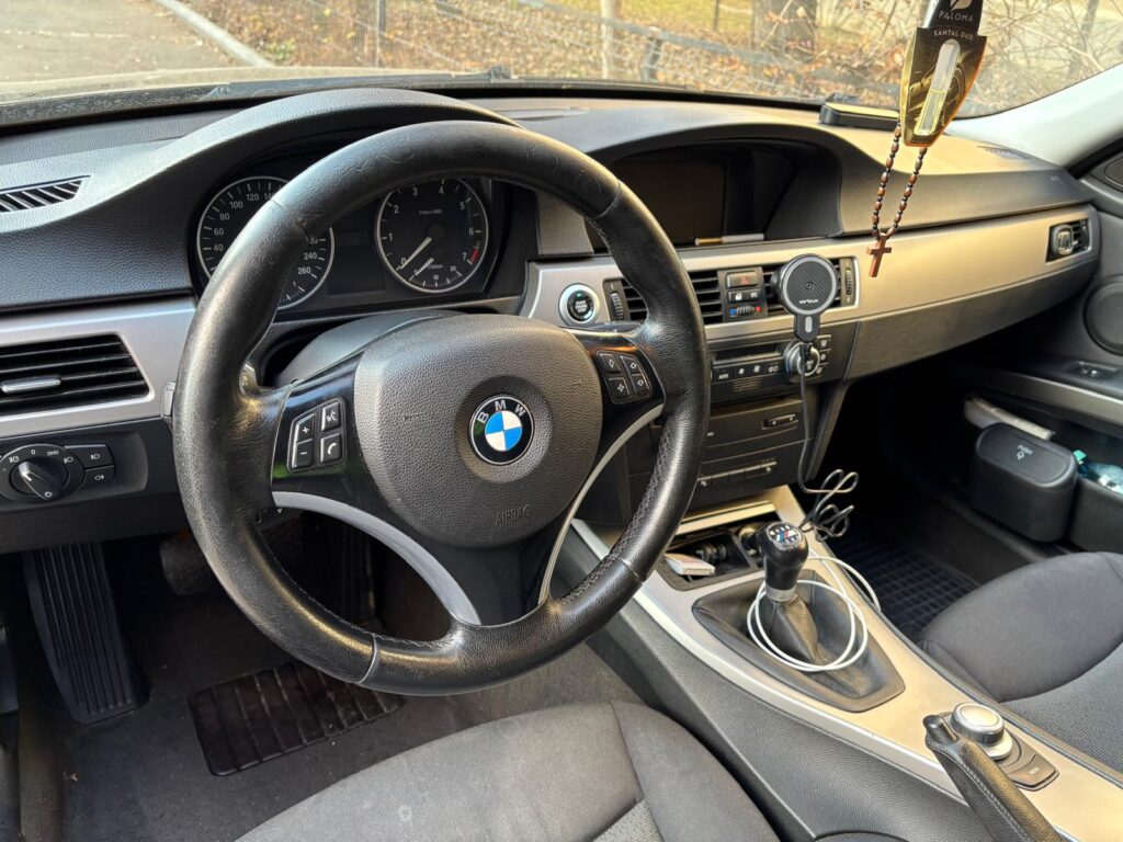 BMW E90 NFL 320i