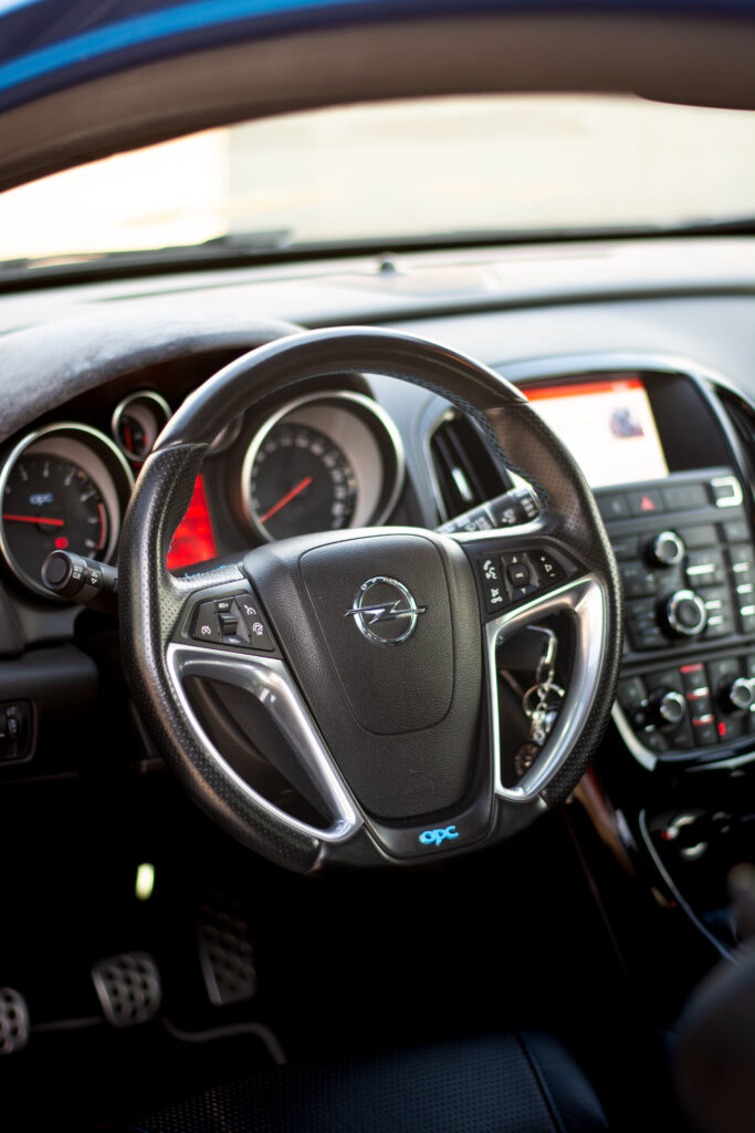 Opel Astra J OPC