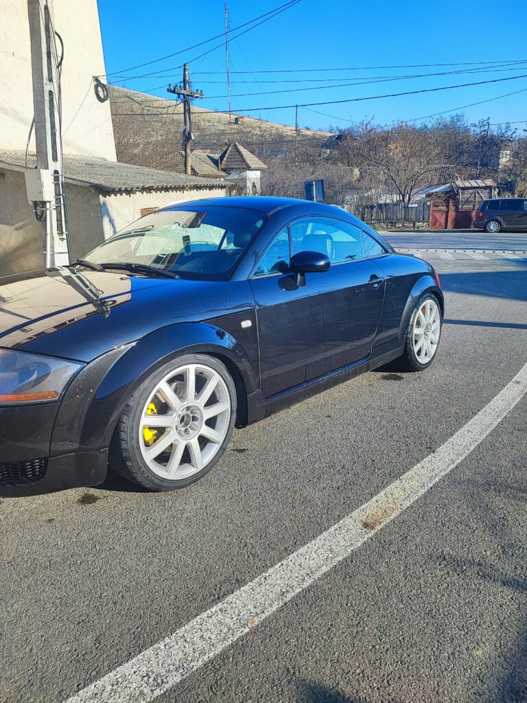 Vând Audi TT 1.8t APP