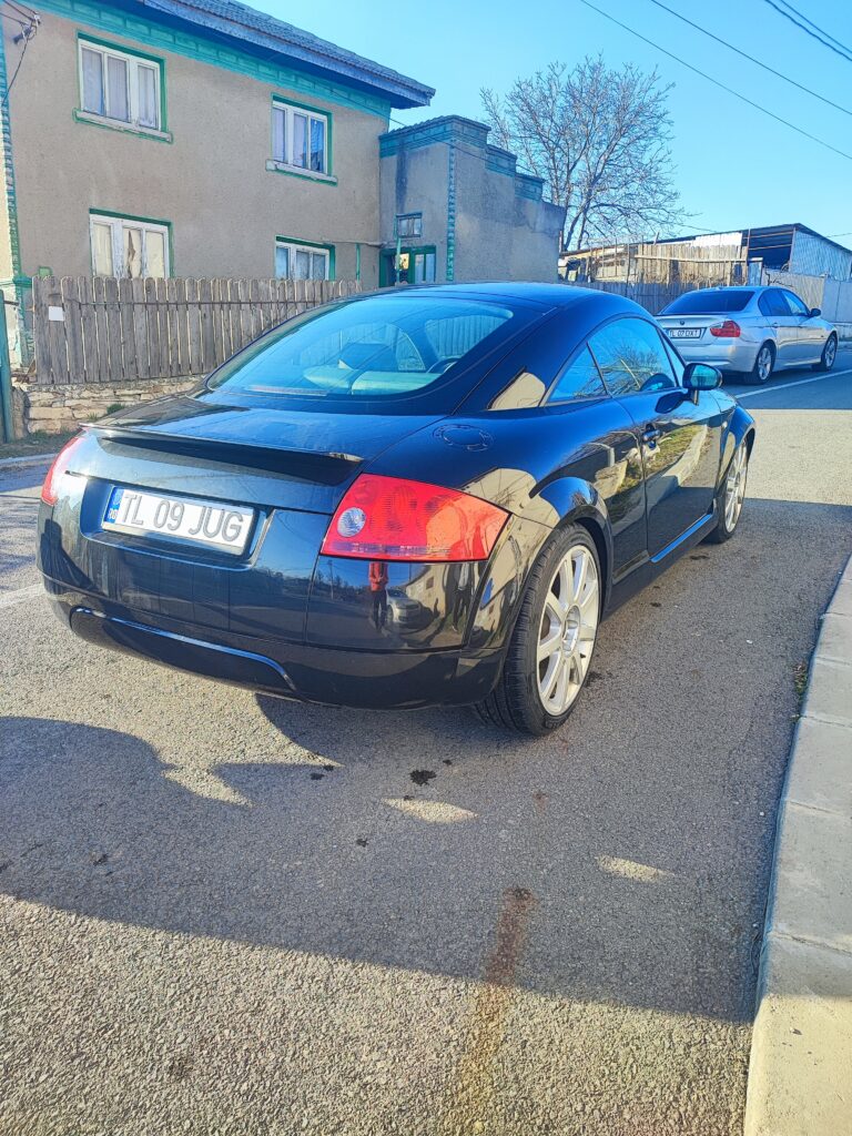 Vând Audi TT 1.8t APP