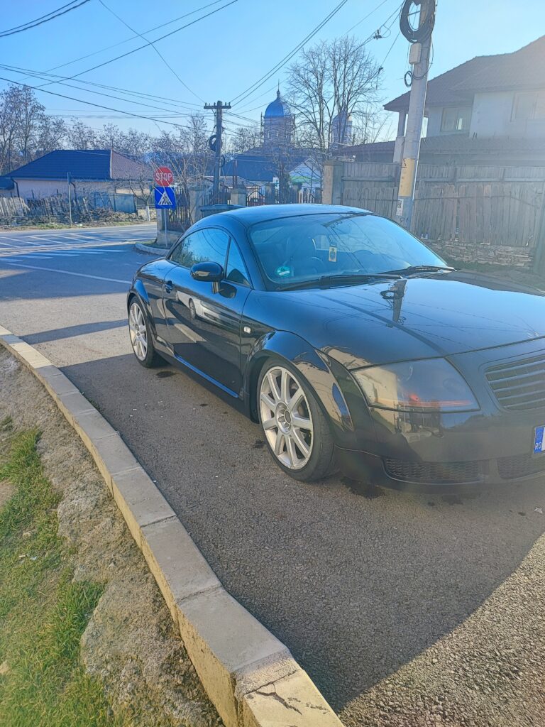 Vând Audi TT 1.8t APP