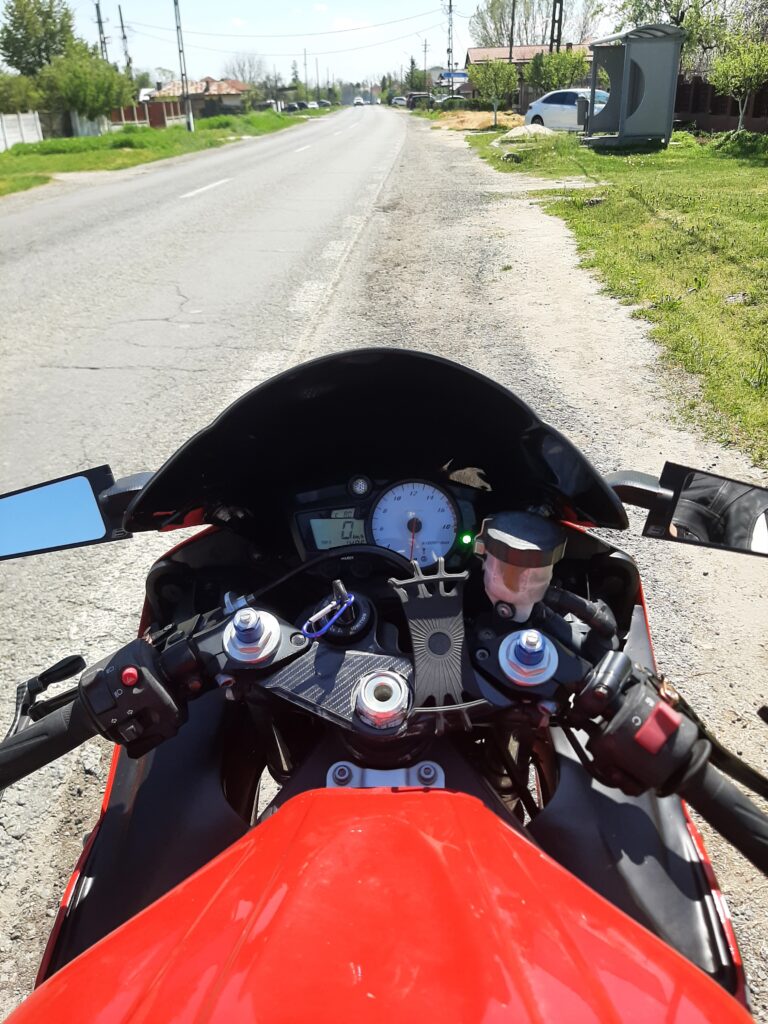 Yamaha r6 2004 in perfecta stare de functionare