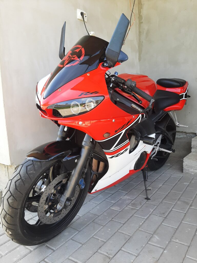 Yamaha r6 2004 in perfecta stare de functionare